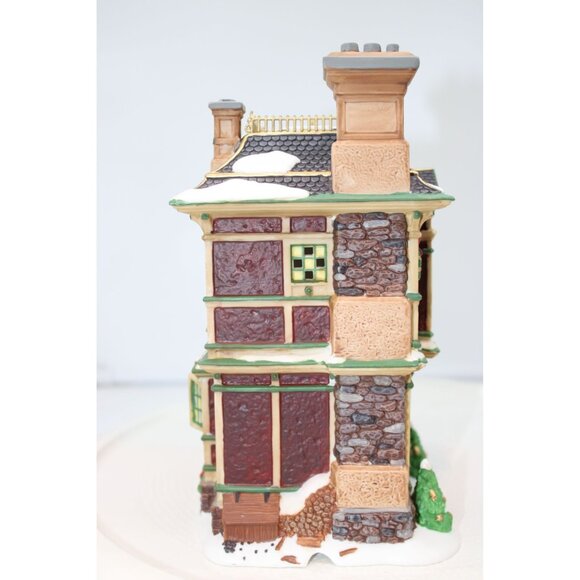 Dept 56 Dickens Village - Victorian Family Christmas House Gift Set - Picture 5 of 11